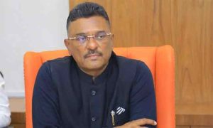 Pratap Sarnaik : रिक्षा-टॅक्सीचालकांना मराठी बंधनकारकच; परिवहन मंत्र्यांची ठाम भूमिका; आजच्या बैठकीत काय घडलं ?
