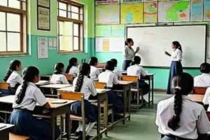 जुनी शालेय इमारत पाडताना पोर्टेबल पर्यायी शाळा आसपासच सुरु करणार