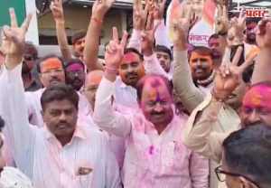 बार्शीत कृषी उत्पन्न बाजार समितीच्या निवडणुकीत राजेंद्र राऊत गटाची एक हाती सत्ता