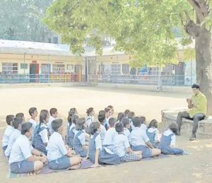 लढा मराठीचा व मराठी शाळा टिकवण्याचा