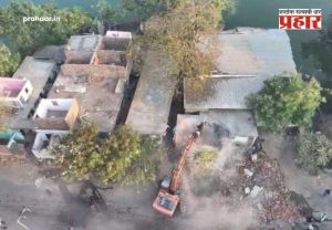 Video : अहमदाबादमध्ये मनपाचा 'बुलडोझर'! वटवा येथील ४६० अवैध बांधकामे जमीनदोस्त; ५८ हजार चौ.मी. जमीन मुक्त