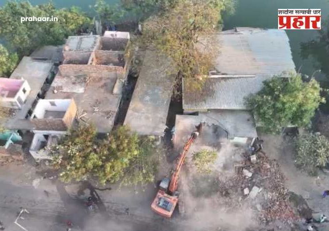 Video : अहमदाबादमध्ये मनपाचा 'बुलडोझर'! वटवा येथील ४६० अवैध बांधकामे जमीनदोस्त; ५८ हजार चौ.मी. जमीन मुक्त