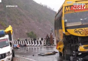 Jammu And Kashmir : जम्मू-श्रीनगर महामार्गावर बस आणि ट्रकची भीषण धडक; CRPF जवानांसह चौघांचा मृत्यू, अनेक जखमी