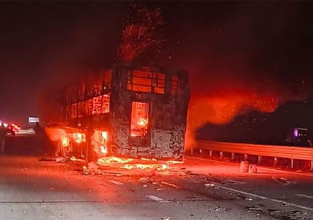 शॉर्ट सर्किटमुळे ‘समृद्धी’वर खासगी बसला अपघात