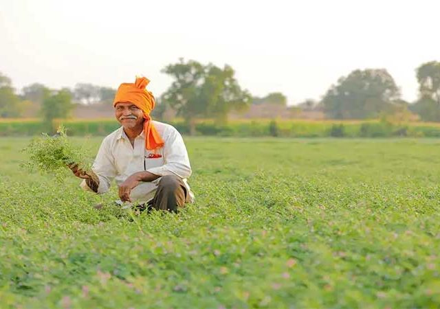 Maharashtra Karjmafi 2026 : ४ ऑगस्टला शेतकऱ्यांच्या खात्यात कर्जमाफीचे ७ हजार कोटी जमा होणार