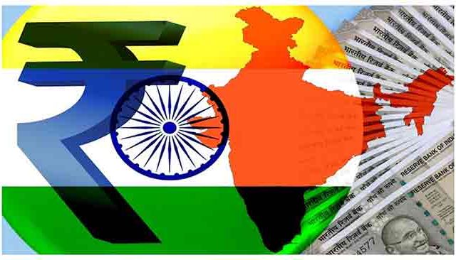भारत विकासाच्या सुवर्णयुगात घसरती महागाई व वाढता विकास दर परंतु...