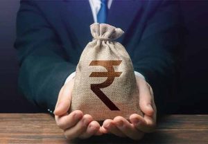 कर्ज घेतलं, पण हप्ता भरला की बजेट कोलमडतं!