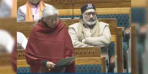 अर्थसंकल्प सादर करण्यापूर्वी संसदेत नुकतेच आर्थिक सर्वेक्षण २०२५-२६ सादर! वाचा 'हे' ४० महत्वाचे मुद्दे एका क्लिकवर!