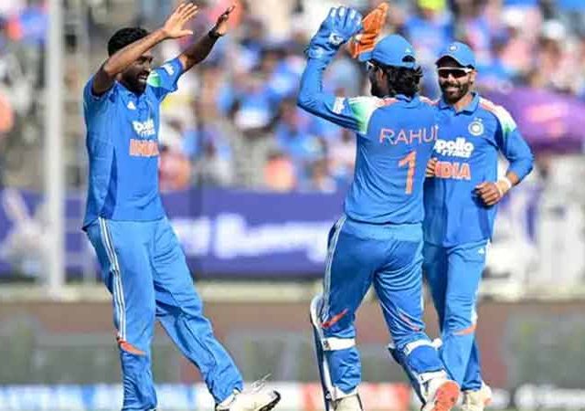 किवींच्या 'मिशेल-फिलिप्स'चा झंझावात; निर्णायक वन-डेमध्ये भारतासमोर हे लक्ष्य