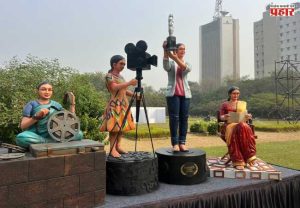 काळाघोडा कला महोत्सव २०२६ मधील 'ती'ची चौकट