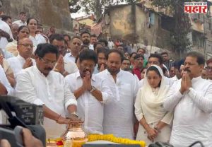 राष्ट्रवादीच्या मुंबई पदाधिकाऱ्यांकडून 'दादांच्या' अस्थींचे विधीपूर्वक विसर्जन...
