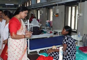 महापौर थेट धडकल्या राजावाडी रुग्णालयात