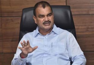 मुख्यमंत्री, उपमुख्यमंत्री हे ३० जूनपूर्वी शेतकरी कर्जमाफीचा निर्णय जाहीर करतील