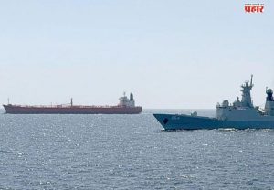 Indian Navy in Hormuz : होर्मुज सामुद्रधुनीत तणावाचा स्फोट? भारतीय जहाजांच्या सुरक्षेसाठी नौदल अलर्ट मोडवर