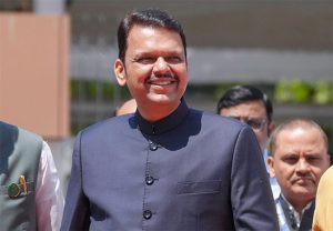 'अमरावतीमध्ये हनुमान गढी धार्मिक पर्यटन केंद्राची उत्कृष्ट निर्मिती करावी'