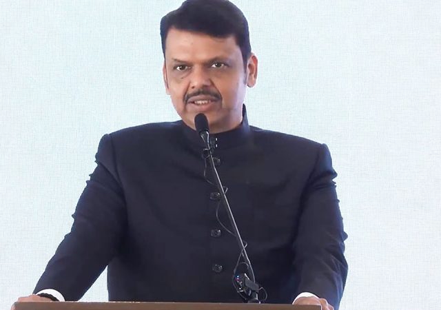 सर्वच बँकांचे पीक कर्ज माफ होणार, मुख्यमंत्री देवेंद्र फडणवीस यांची ग्वाही