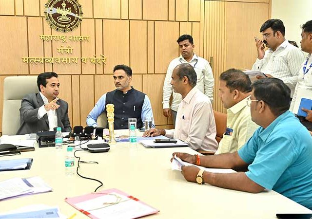 ​गेटवे-एलिफंटा जलवाहतूक सक्षम करण्यासाठी बोट आधुनिकीकरणावर भर; मंत्री नितेश राणे यांच्या उपस्थितीत मंत्रालयात बैठक
