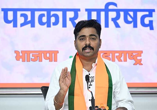छत्रपती शिवरायांच्या अपमानावर संजय राऊत गप्प का ?