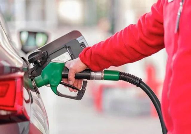 Petrol Disel Price : राज्यातील पेट्रोल आणि डिझेल विक्रीवर नवे निर्बंध