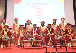 'उद्योजक होताना टाटांचा आदर्श ठेवा'