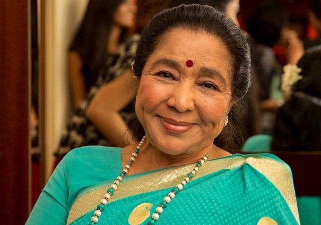 Asha Bhosle : जेष्ठ गायिका आशा भोसले यांचे निधन