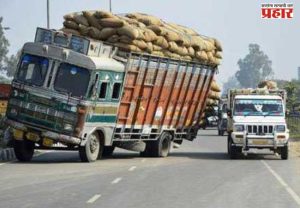 Overloaded Vehicles : महामार्गांवर ओव्हरलोड वाहनांना बसणार दणका; २ ते ४ पट अधिक शुल्क