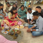 Ahilyanagar : जिवंतपणीच कावळा शिवला, सरपंचाने पत्नी, लेकरासह थेट दशक्रिया विधी उरकला ; नेमका कुठे झाला असा 'हा' आगळावेगळा दशक्रियाविधी ?