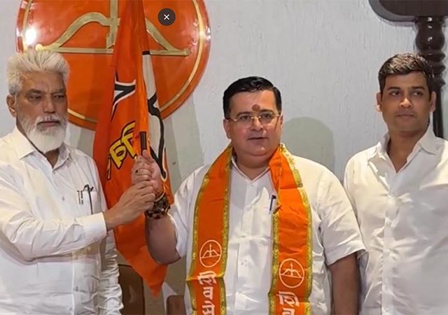 Anand Paranjpe In SS : राष्ट्रवादीचा आनंद हरपला, शिवसेनेला पुन्हा गवसला