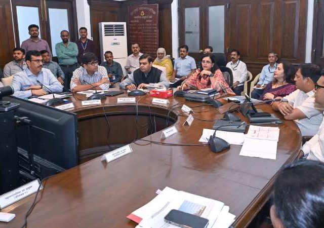 विभागातील नागरी कामांसोबतच सहायक आयुक्तांच्या खांद्यावर आरोग्य इमारतींची जबाबदारी