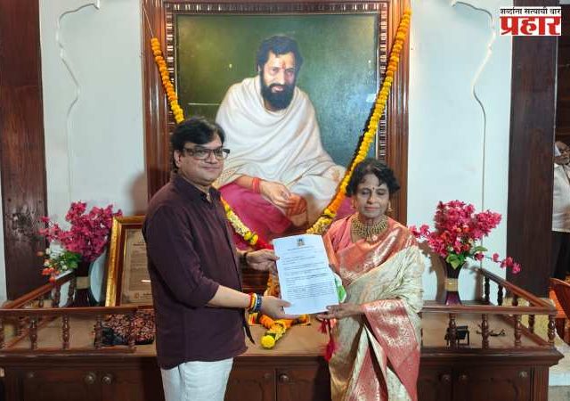 ज्येष्ठ अभिनेत्री उषा चव्हाण यांना उपमुख्यमंत्री एकनाथ शिंदे यांनी दिला दिलासा