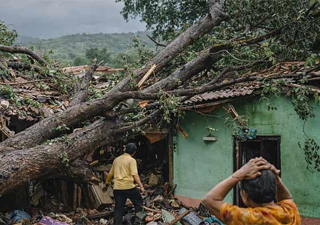 Sindhudurg : सिंधुदुर्गात अवकाळीचे तांडव, ४१ घरांची पडझड, लाखोंचे नुकसान