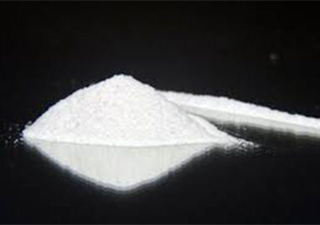 Crime News : तब्बल १०० कोटी रुपयांचे ड्रग तयार करण्यासाठीचा कच्चा माल जप्त, पोलिसांची कारवाई