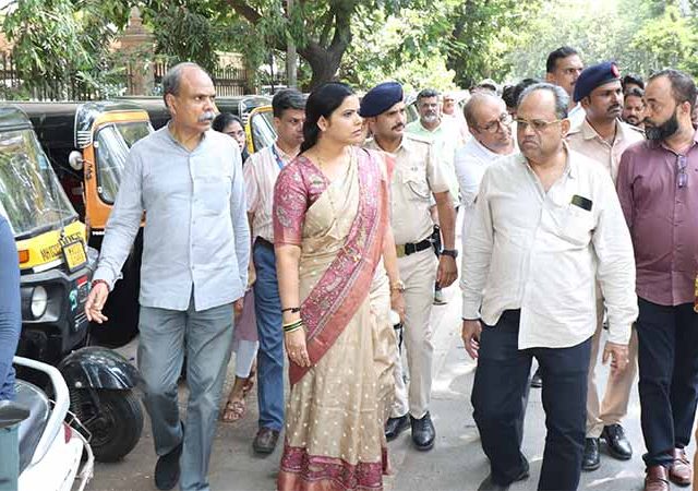 Mayor Ritu Tawde : सुधा पार्क मार्गावरील समस्यांबाबत नागरिकांच्या तक्रारी, महापौरांची Action मोहीम