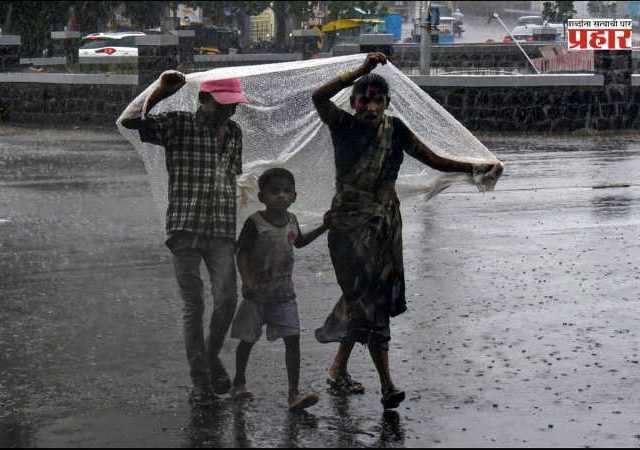 Marathwada Pre-monsoon Rains : मराठवाड्यात मॉन्सूनपूर्व पावसाचा कहर! वादळी वाऱ्याने घरांची पत्रे उडाली, गारपिटीने फळबागांचे मोठे नुकसान