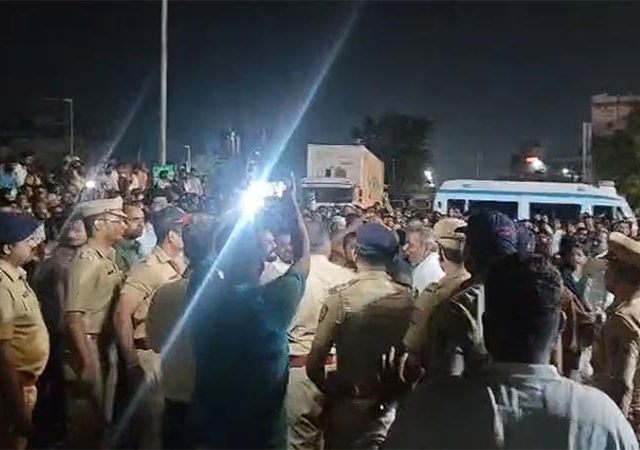 Pune : चिमुरडीच्या आरोपीची सुनावणी फास्ट ट्रॅक कोर्टात होणार; नवले पुलावरील आंदोलन थांबले, वाहतूक पुन्हा सुरू