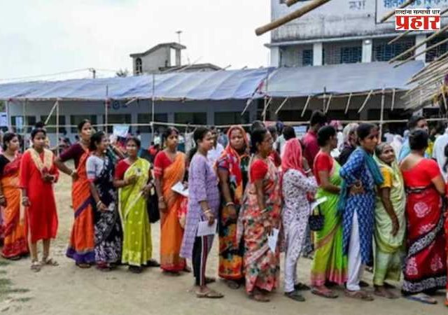 West Bengal Election 2026 : ईव्हीएम वाद पेटला! बंगालमध्ये १५ केंद्रांवर फेरमतदान सुरू; टेप लावून बटणे झाकल्याचा आरोप