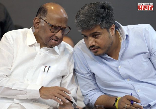 Sharad Pawar and Rohit Pawar : शरद पवारांनी बोलावलेल्या बैठकीला रोहित पवारांची दांडी