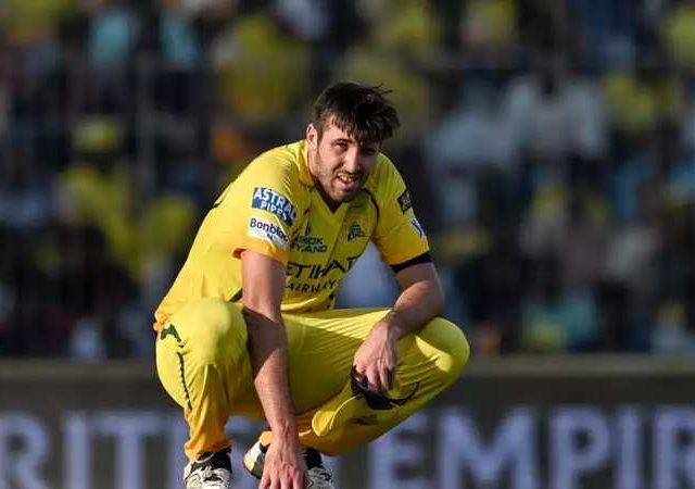 CSK IPL 2026 : सीएसकेला मोठा धक्का ! स्टार खेळाडू दुखापतीमुळे हंगामातून बाहेर..