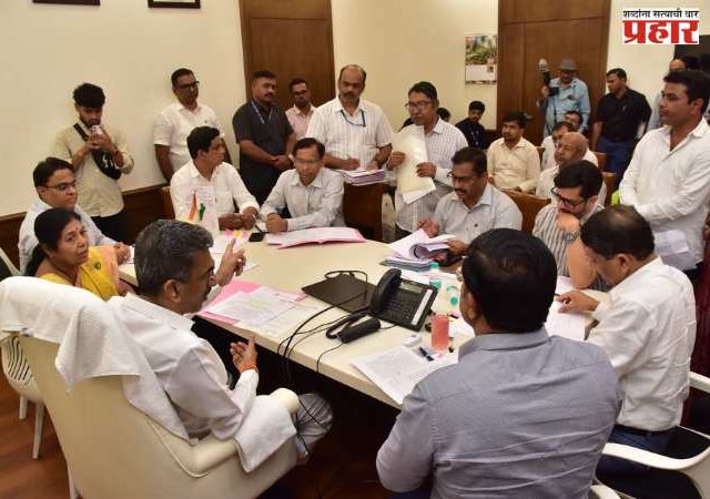 Mhada : मुंबई शहरातील म्हाडाच्या ३८८ इमारतींच्या पुनर्विकासाच्या बाबत शासन सकारात्मक : प्रभारी गृहनिर्माण मंत्री शंभूराज देसाई
