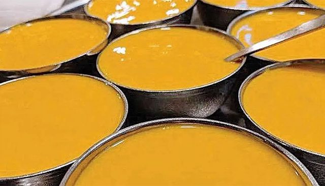Food poisoning from Aamras : पाकिटबंद आमरस खाल्ल्याने एकाच कुटुंबातील सात जणांना विषबाधा