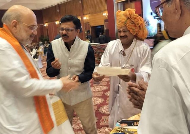 High Speed Train : नाशिक पुणे हायस्पीड रेल्वेसाठी रघुवीर खेडकर यांचे अमित शाह यांना साकडे
