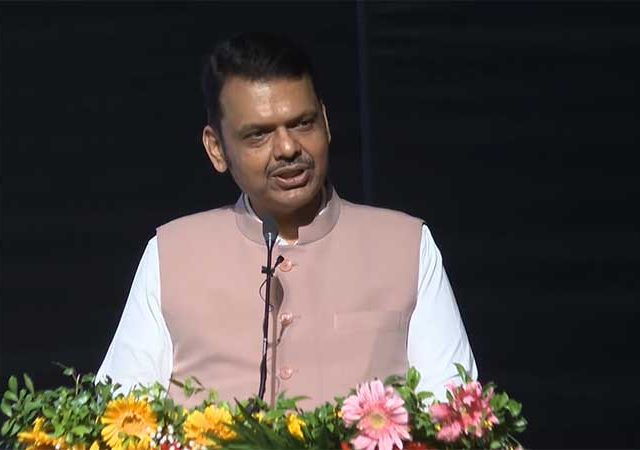 Modi : 'पंतप्रधान मोदींचे काम पुस्तकात मांडणे कठीण'