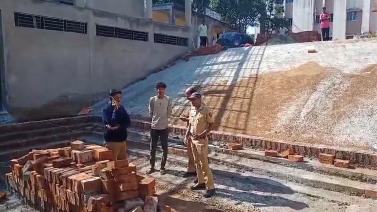 सख्खा भाऊ झाला पक्का वैरी ! डोक्यात फरशी घालून धाकट्या भावाची निर्घृण हत्या