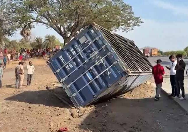 Palghar Accident : साखरपुड्याच्या वऱ्हाडावर काळाचा घाला, १३ जणांचा मृत्यू; मृतांच्या वारसांना मदत जाहीर