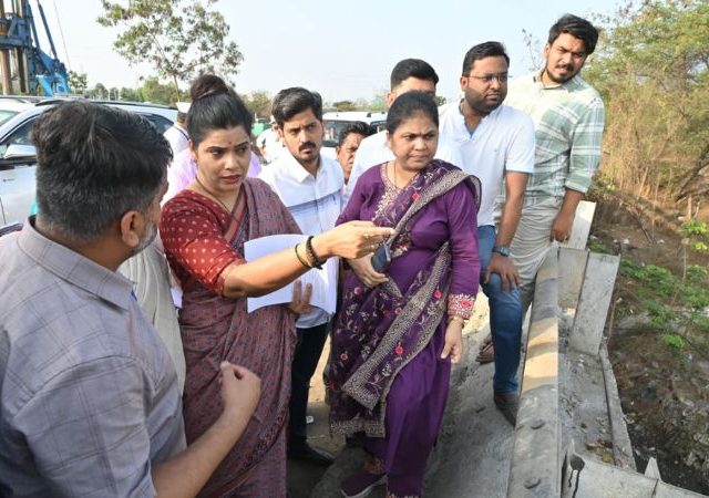 Mayor Ritu Tawde : नालेसफाई कामांच्या ठिकाणी सीसी टिव्ही कॅमेरे बसवा ; महापौर रितू तावडे यांचे निर्देश