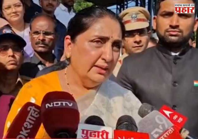 Sunetra Pawar : बीडमध्ये ध्वजारोहण करताना सुनेत्रा पवार भावूक, अजितदादांच्या आठवणीने पाणावले डोळे!