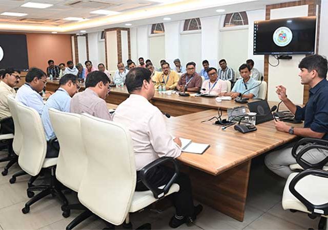 Water Supply : टोकावरच्या आणि उंचावरच्या वस्त्यांना टँकरद्वारे अतिरिक्त पाणी पुरवठा करा