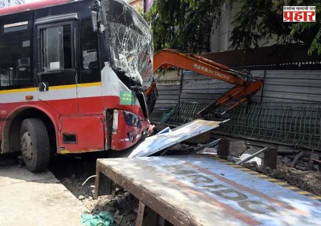 Dadar Road Accident : दादर दुर्घटनेतील जखमी तरुणाच्या कुटुंबाला २ लाखांची मदत