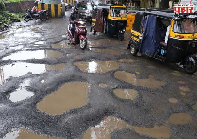 BMC News : ...म्हणून खड्डे बुजवण्याच्या कंत्राटांना स्थगिती