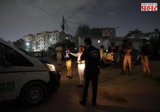 Pakistan Karachi Attack : पाकिस्तान हादरलं! कराचीतील रेंजर्स कॅम्पवर आत्मघाती हल्ला, अनेक जण जखमी